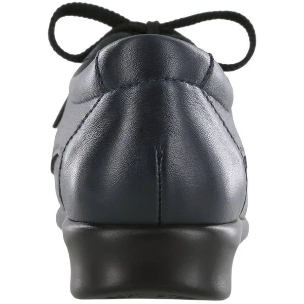 SAS Women's Traveler Navy 6 Wide