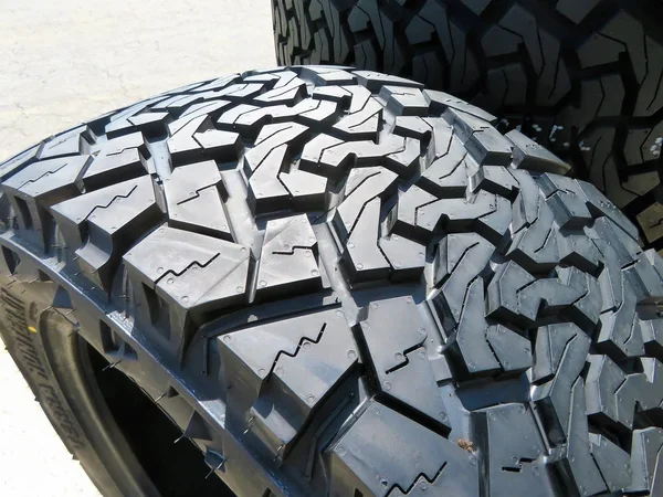 Venom Power Terra Hunter X/T - 35X12.50R22, 121q, F (12 Ply)