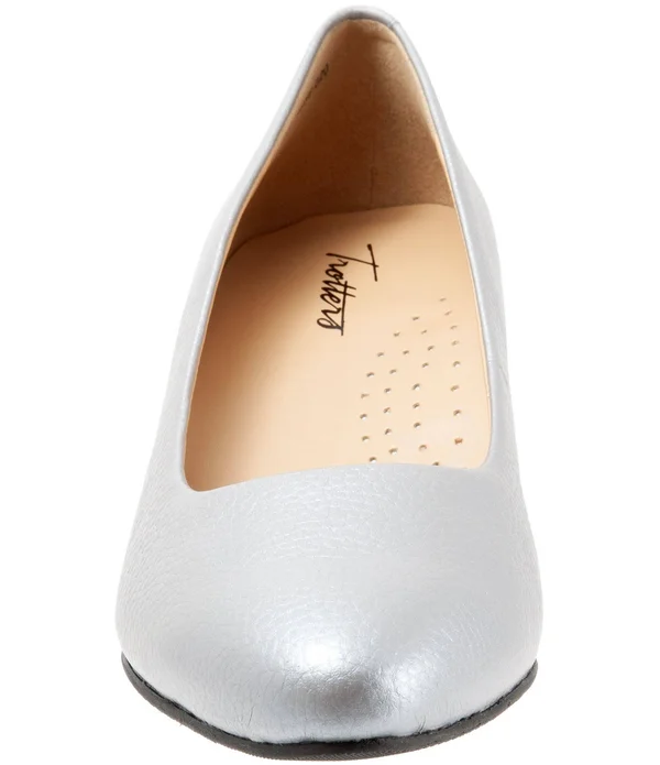 Trotters Women's Kari Pump, Color: Grey, Size: 10.5