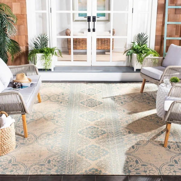 Safavieh Clearance Beach House BHS174K Indoor/Outdoor 6&7x22 x 6&7x22 Round Area Rug