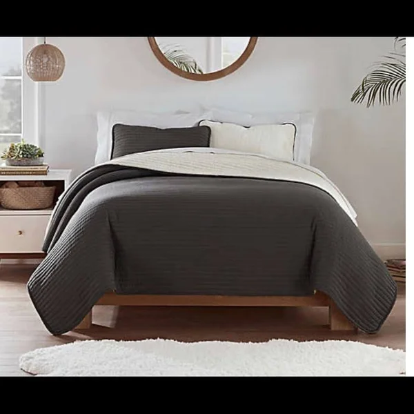 Ugg Devon Sherpa 3-Piece Reversible King Quilt Set in Charcoal