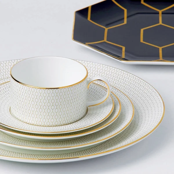 Wedgwood ARRIS Accent Plate Octagonal White