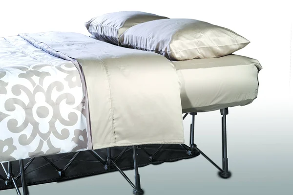 Ivation EZ-Bed (Queen) Air Mattress with Frame & Rolling Case, Self Inflatable, Blow Up Bed Auto Shut-Off, Comfortable