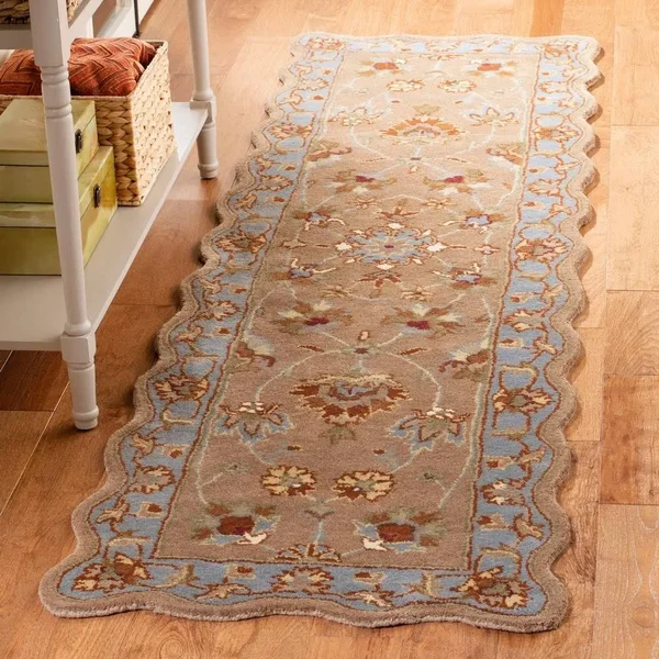 Safavieh Heritage Beige/Blue 6 ft. x 6 ft. Round Area Rug