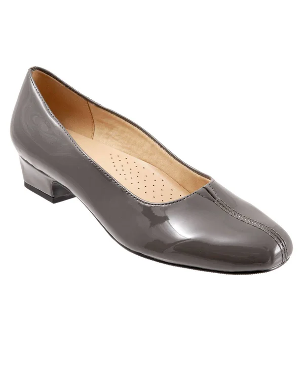 Women's Trotters Doris, Adult, Size: 6, Grey Patent