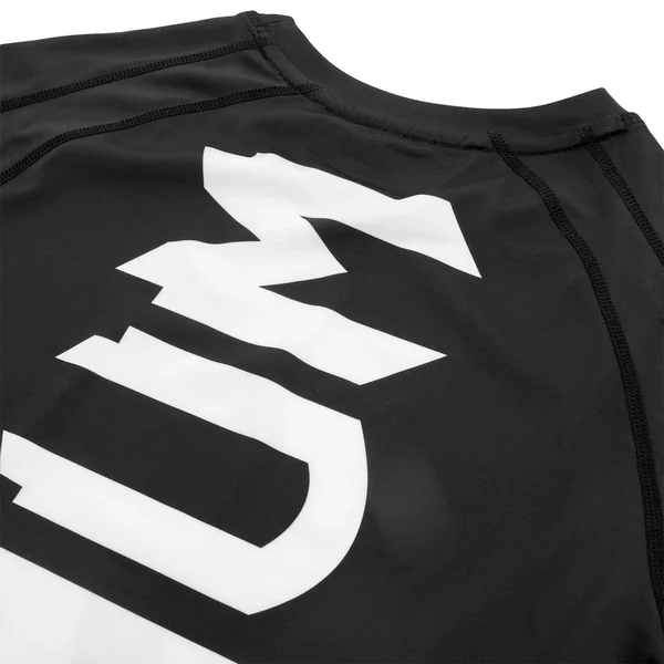 Venum Giant Short Sleeve Rashguard - Size: XXL