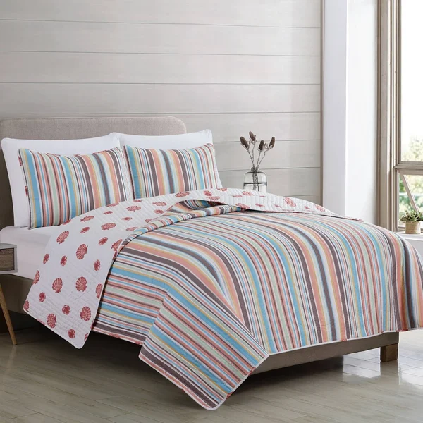 Great Bay Home Key Largo Coastal Beach Reversible Quilt Set - King