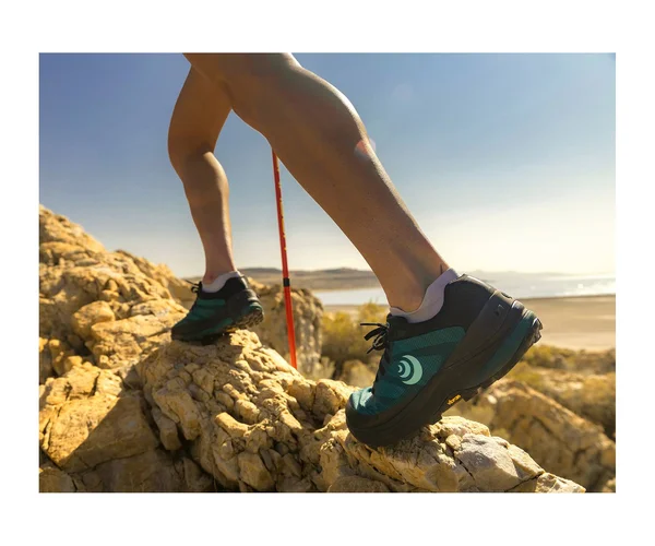 Topo Athletic Women's Ultraventure Pro - Teal/Mint, 11