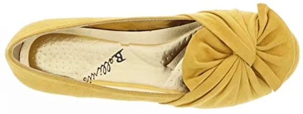 Bellini Women's Snug Ballet Flat, Size: 7.5, Mustard Microsuede