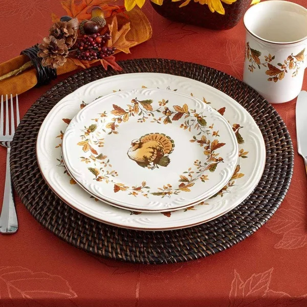 Pfaltzgraff Autumn Berry Set of 8 Turkey Salad Plates H2730821