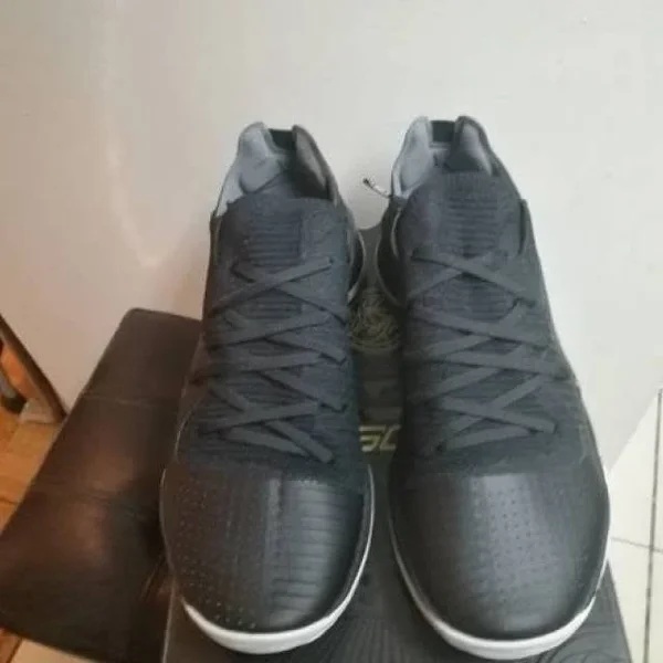 Under Armour Curry 4 Low Black Men's Basketball Shoes - Size: 9.5
