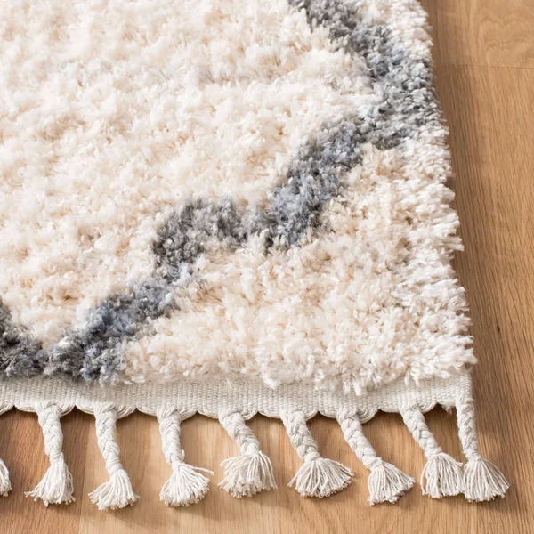 Safavieh Berber Fringe Shag 627 Area Rug, Cream, Grey, 6& x 9& Rectangle
