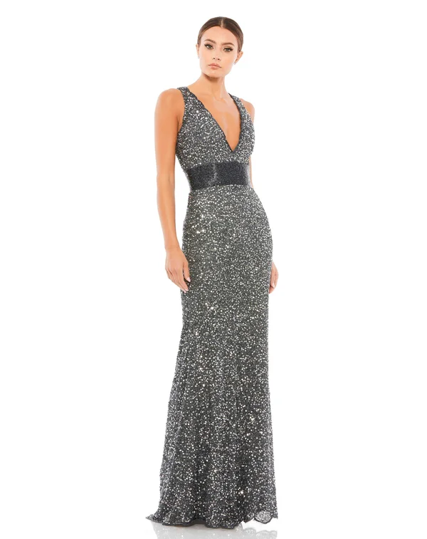 Mac Duggal Scalloped Neckline Sequined Evening Gown Forest Green - Size 8