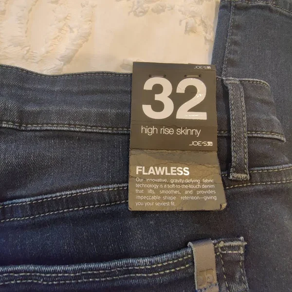 Women's Joe&s &Flawless& Cigarette Leg Jeans, Size 24 - Blue