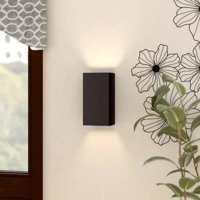 Scanlan 1 - Light Dimmable Hardwired Wall Sconce Latitude Run Finish: Sienna Brown Crackle