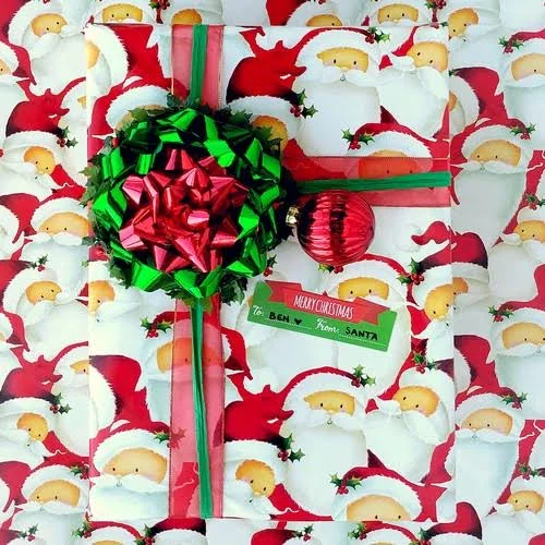 Jam Paper Industrial Size Bulk Wrapping Paper Rolls - Santa - 1/2 Ream (834 Sq ft) - Sold Individually - Size: 5004 x 24, Christm