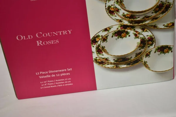 Royal Albert Old Country Roses 12 Piece Dinnerware Set