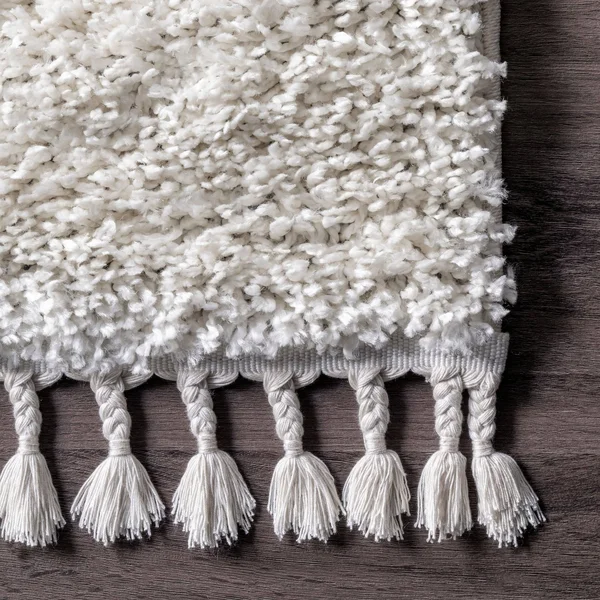 nuLOOM Dorisa White 6 ft. 7 in. x 9 ft. Indoor Area Rug