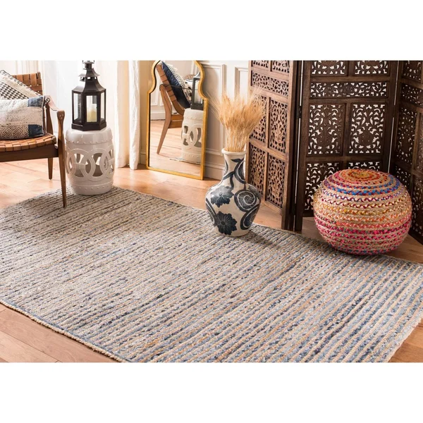 Safavieh Cape Cod CAP250A Natural - Blue 5& x 8& Oval Area Rug
