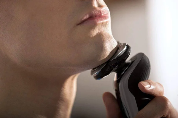 Philips Norelco Shaver 9850