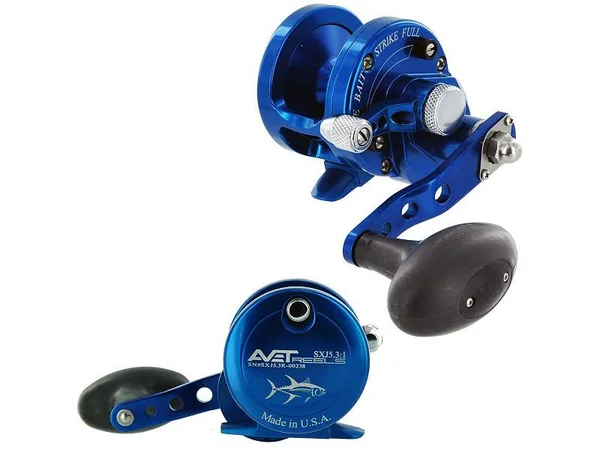 Avet SXJ 5.3 Red Single Speed Lever Drag Casting Reels