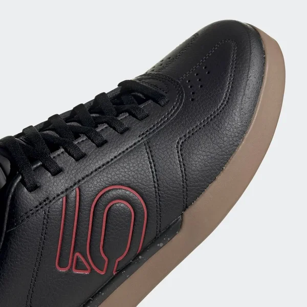 Five Ten Sleuth DLX PU Men's Flat Shoe: Black/Scarlet/Gum 6