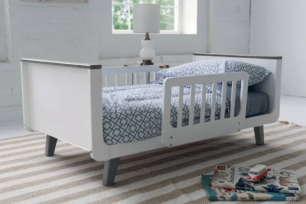 Mod Toddler Bed Espresso with White