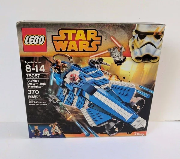 LEGO: Star Wars: Anakin’s Custom Jedi Starfighter (75087)