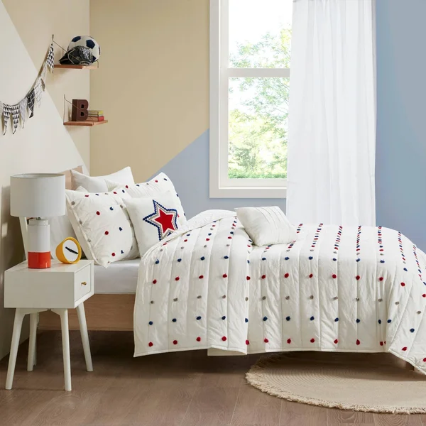 Urban Habitat Kids Callie Cotton Jacquard Pom Pom Coverlet Set - Full/Queen UHK13-0151