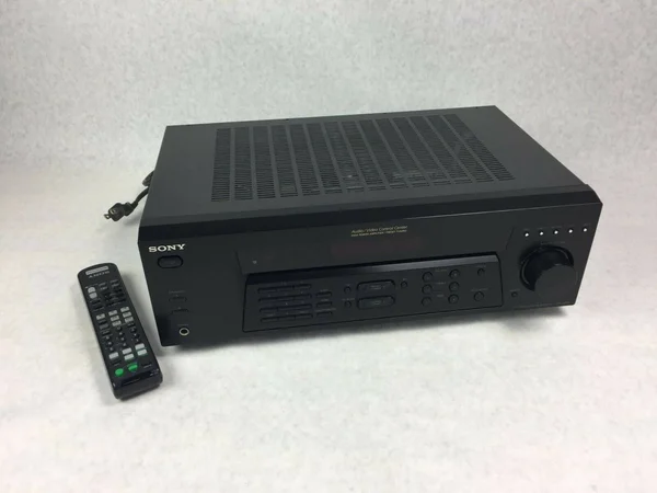 Sony Str De185 2 Channel 100 Watt Am, FM Stereo Receiver - Used
