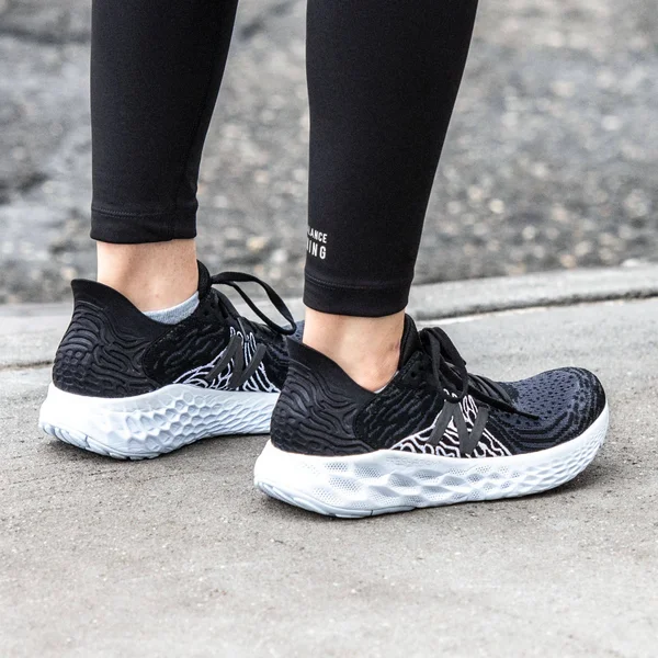 New Balance Women's Fresh Foam 1080v10 Black, 13, D