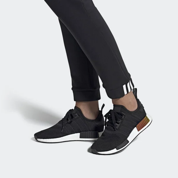 Adidas NMD_R1 Shoes - Women's - Core Black - Orchid Tint - 8.5