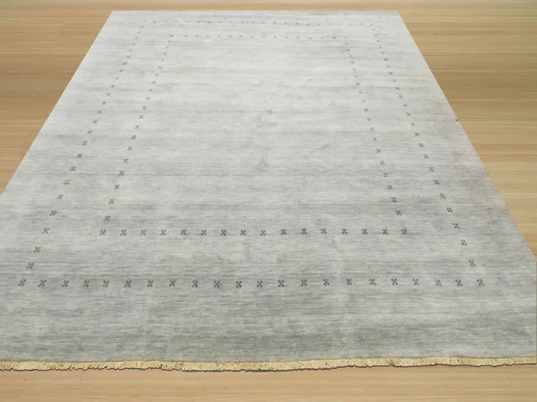 Handmade Wool Gray Traditional Solid Lori Baft Rug - Size: 3& x 5&