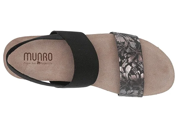 Munro Women's Pisces, Dark Floral Print Size: 10 W