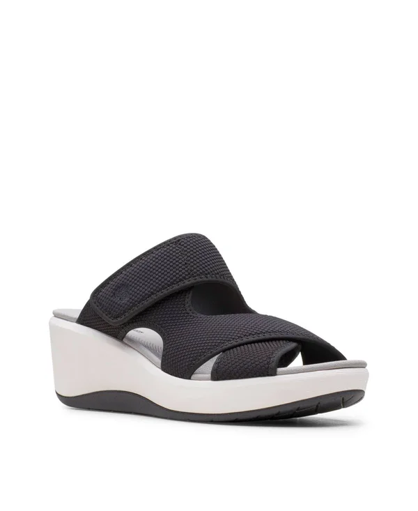Women's Clarks Cloudsteppers Cali Reef Wedge Sandal - Black - Size 7