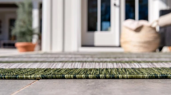 Unique Loom Distressed Stripe Outdoor Rug - Green, 7x10 ft