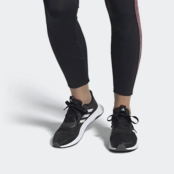 Adidas Women's qt Racer Sport Running Shoes, Black