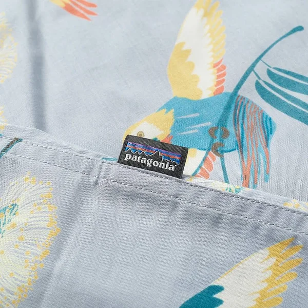 Patagonia Men's Go to Shirt Parrots Ghost Purple - S