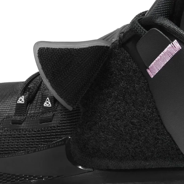 Nike Kyrie Low 3 Basketball Shoes in Black, Size: 18, CJ1286-002
