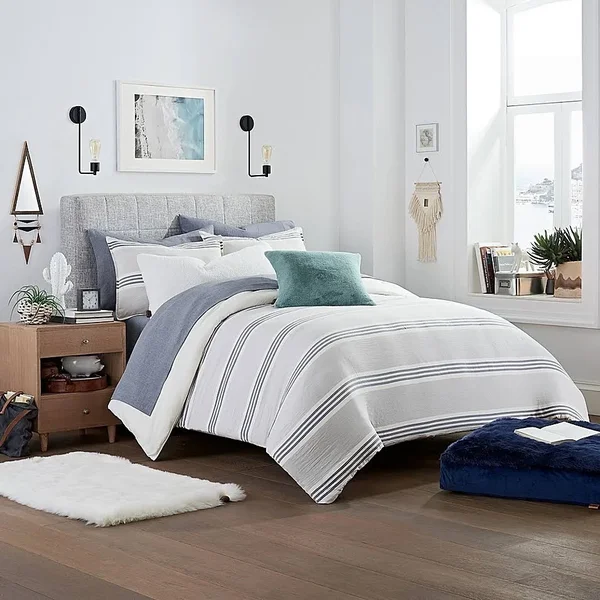 Ugg Devon 3-Piece Full/Queen Duvet Cover Set in Navy Stripe
