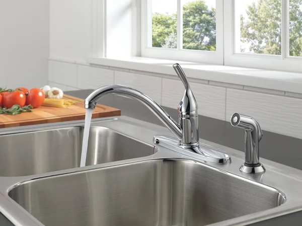 Delta 400-DST Classic Single-Handle Kitchen Faucet with Matching Side Sprayer, Chrome