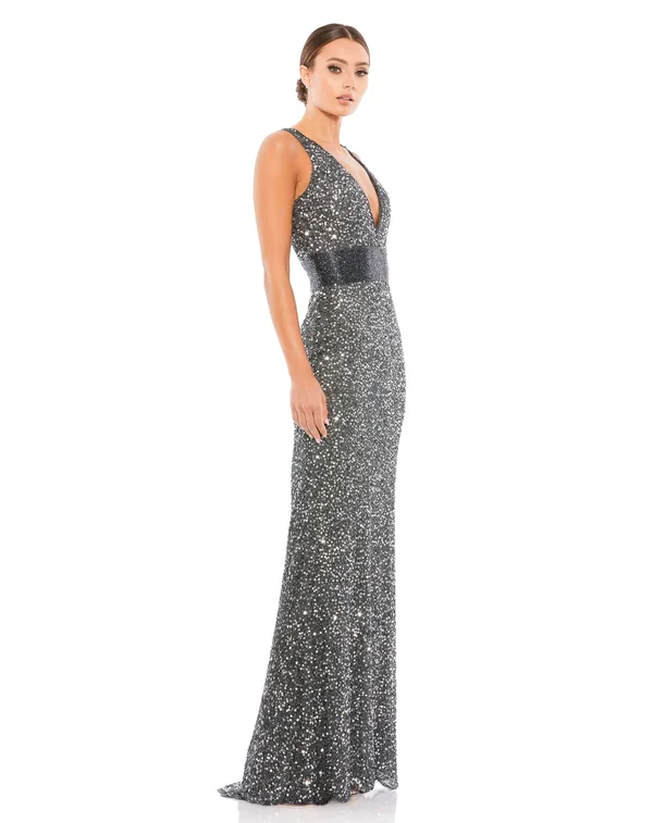 Mac Duggal Scalloped Neckline Sequined Evening Gown Forest Green - Size 8