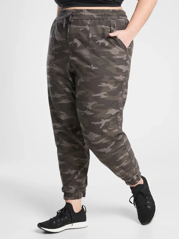 Athleta Women's Camo Farallon Jogger Black Olive Camo Size 10