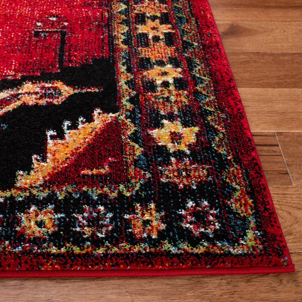 Safavieh Clearance Vintage Hamadan VTH251Q Red Rug - 6&7x22x6&7x22 - Square