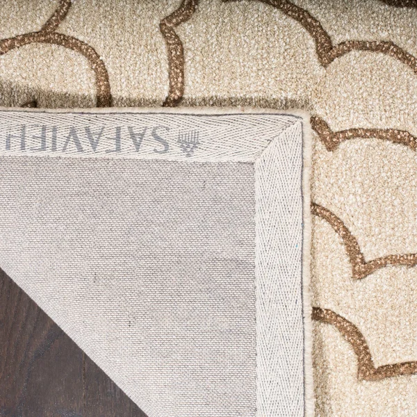 Safavieh Soho Rug SOH812D Chocolate, Red, 7& 6x22 x 9& 6x22