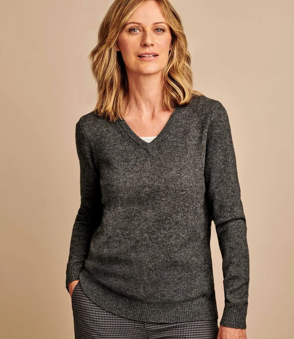Lambswool Classic V Neck Sweater Grey