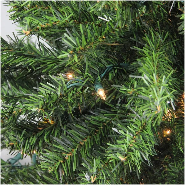 3& Pre-Lit Canadian Pine Artificial Christmas Tree - Clear Lights