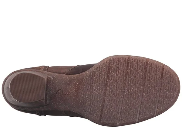 Clarks Carleta Lyon - Brown Oiled Nubuck 5