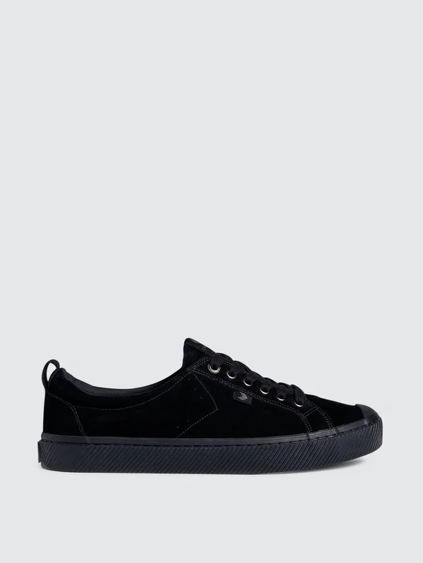 Cariuma OCA Low All Black Suede Sneaker Men - Black