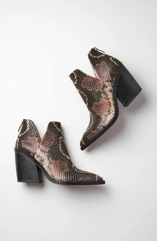 Vince Camuto Gigietta Bootie - Size 5 in Black 02 at Nordstrom Rack